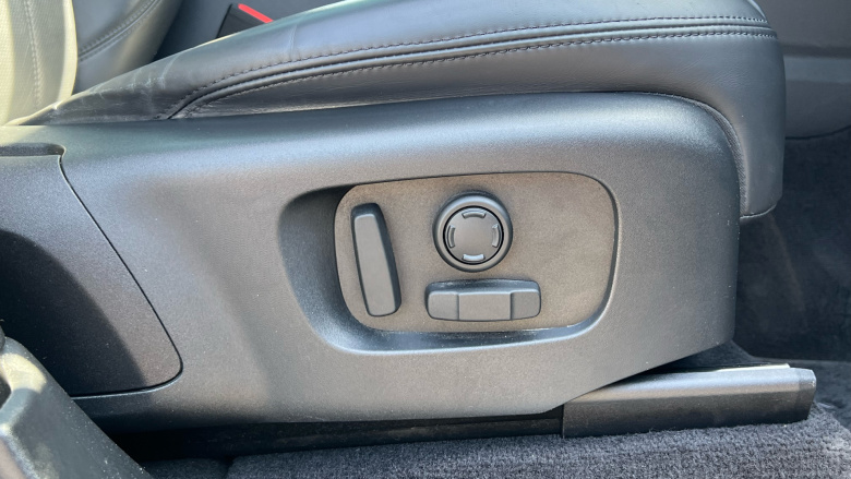 Land Rover Range Rover Sport 3.0 D300 HSE Dynamic Black 5dr Auto Diesel Estate